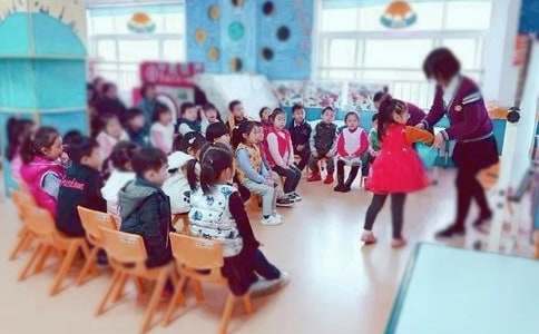 分享幼儿园保育员的演讲稿